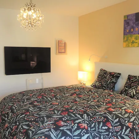 Camelia By Fewotessin Apartment