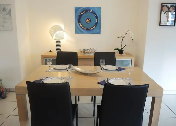 Camelia By Fewotessin *