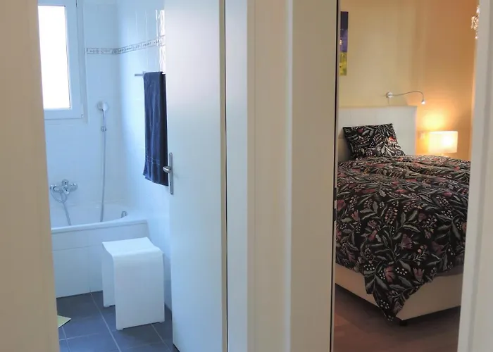 Camelia By Fewotessin